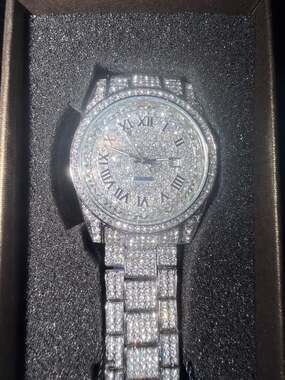 AJ High-Quality Iced Out Moissanite Quartz Watch
